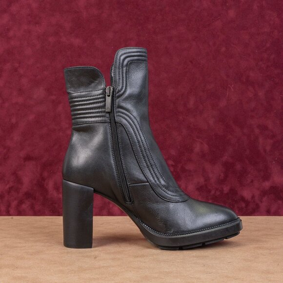 Aquatalia Wmn Illiana Weatherproof Zip Black Leather Block Heel Ankle Boots 11 - Picture 8 of 8